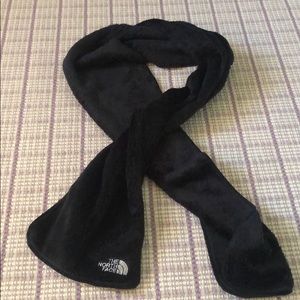 Black North Face scarf